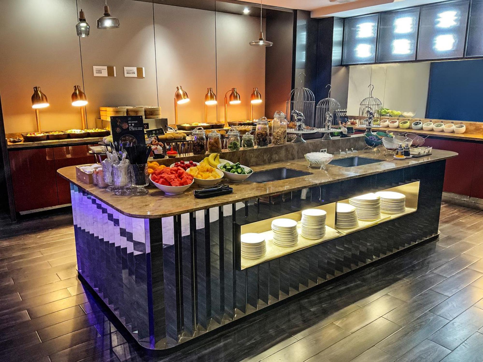 Crystal Orange International Tourism Chuansha Hotel 4*